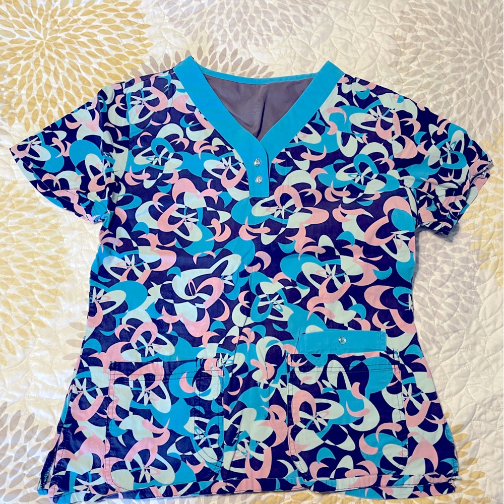 Scrub top